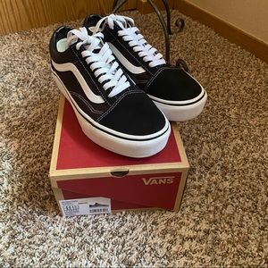 Vans Old Skool Platform Black/White Like New